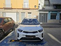 Usado Kia Stonic GT-Line 100 CV (73 kW) 2024 Blanco SUV