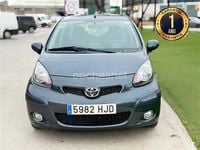 Usado Toyota Yaris Active 69 CV (50 kW) 2013 Gris / plata Utilitario