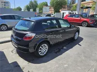 Usado Opel Astra Enjoy 105 CV (77 kW) 2006 Negro Berlina