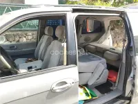 Usado Kia Carnival LX 144 CV (105 kW) 2005 Gris / plata Monovolumen