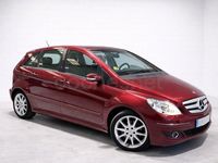 Usado Mercedes B200 140 CV (102 kW) 2007 Granate Monovolumen