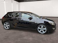 Usado Opel Astra Sport 140 CV (102 kW) 2011 Negro Berlina