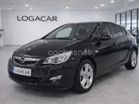 Używany Opel Astra Enjoy 110 KM (80 kW) 2011 Czarny Sedan/Limuzyna