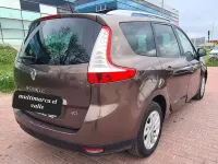 Usado Renault Scenic E-Tech LIMITED 131 CV (96 kW) 2015 Marrón Monovolumen