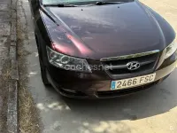 Usado Hyundai Sonata Comfort 140 CV (102 kW) 2007 Granate Berlina