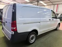 Usado Mercedes Vito 102 CV (75 kW) 2021 Blanco Van