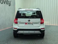 Usado Skoda Yeti Ambition 110 CV (80 kW) 2015 Blanco SUV