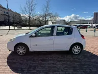 Usado Renault Clio IV Authentique 75 CV (55 kW) 2013 Blanco Berlina