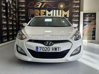 Usado Hyundai i30 GO! 100 CV (73 kW) 2014 Blanco Berlina