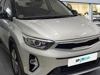 Usado Kia Stonic 84 HP (61 kW) 2023 Cinzento SUV