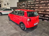 Usado VW Polo Trendline 75 CV (55 kW) 2004 Rojo Utilitario