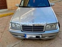 Usado Mercedes C200 Elegance 102 CV (75 kW) 2000 Gris / plata Berlina