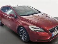 Usado Volvo V40 Momentum 150 CV (110 kW) 2016 Granate Berlina