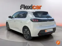 Usado Peugeot 208 Allure 100 CV (73 kW) 2023 Blanco Utilitario