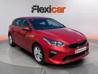 Usado Kia Ceed 120 CV (88 kW) 2021 Rojo Utilitario