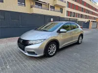 Usado Honda Civic Comfort Plus 100 CV (73 kW) 2014 Gris / plata Berlina