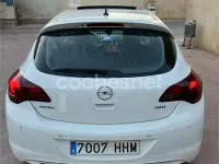 Usado Opel Astra Cosmo 160 CV (117 kW) 2012 Blanco Berlina