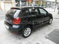 Usado VW Polo Advance 90 CV (66 kW) 2015 Negro Berlina