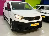 Usado Peugeot Partner 100 CV (73 kW) 2021 Blanco Monovolumen