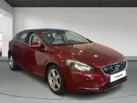 Usado Volvo V40 Summum 115 CV (84 kW) 2014 Rojo