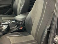 Usado BMW 118 Sport Line 150 CV (110 kW) 2018 Gris / plata Utilitario