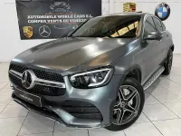 Usado Mercedes GLC300e 320 CV (235 kW) 2021 Gris / plata Coupe