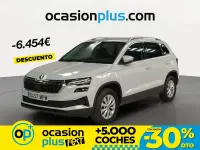 Usado Skoda Karoq Selection 115 CV (84 kW) 2024 Blanco SUV