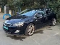 Usado Opel Astra Sport 125 CV (91 kW) 2010 Negro Utilitario