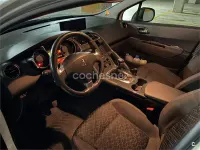 Usado Peugeot 3008 Style 130 CV (95 kW) 2015 Blanco Familiar