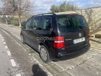 Usado VW Touran Advance 105 CV (77 kW) 2006 Negro Monovolumen