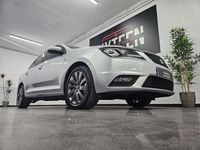 Usado Seat Toledo Reference 105 CV (77 kW) 2015 Gris Utilitario