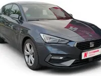 Usado Seat Leon FR 116 CV (85 kW) 2025 Gris