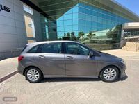 Usado Mercedes B180 110 CV (80 kW) 2017 Varios colores Monovolumen