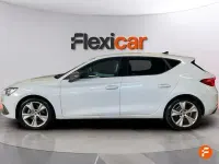 Usado Seat Leon Style 110 CV (80 kW) 2024 Blanco Berlina