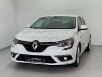 Usado Renault Mégane IV Intens 130 CV (95 kW) 2016 Blanco Berlina