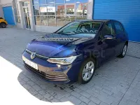 Usado VW Golf VIII 115 CV (84 kW) 2021 Azul Berlina