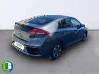 Usado Hyundai Ioniq 105 CV (77 kW) 2019 Gris Utilitario