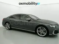 Usado Audi A8 571 CV (419 kW) 2022 Gris / plata Berlina