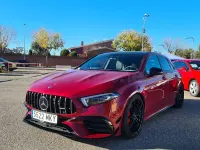 Usado Mercedes A45 AMG 421 CV (309 kW) 2022 Granate Utilitario