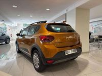 Usado Dacia Sandero Comfort 102 CV (75 kW) 2022 Naranja Berlina