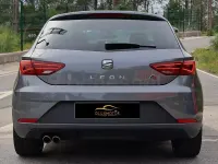 Usado Seat Leon FR 184 CV (135 kW) 2018 Gris / plata Berlina