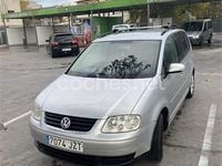 Usado VW Touran Trendline 105 CV (77 kW) 2005 Gris / plata Monovolumen