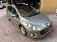 Usado Peugeot 308 SW Active 115 CV (84 kW) 2013 Gris / plata Familiar