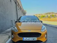 Usado Ford Fiesta Active 100 CV (73 kW) 2018 Naranja Utilitario
