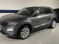 Usado VW T-Roc Advance 150 CV (110 kW) 2021 Gris / plata SUV