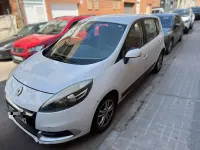 Usado Renault Scénic III Life 116 CV (85 kW) 2013 Blanco Monovolumen