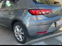 Usado Seat Leon Style 110 CV (80 kW) 2017 Gris / plata Berlina