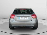 Usado Mercedes A180 Style 109 HP (80 kW) 2017 Cinzento Sedan