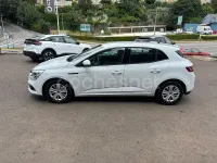 Usado Renault Mégane Life 95 CV (69 kW) 2018 Blanco Berlina