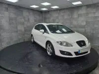 Usado Seat Leon Sport 140 CV (102 kW) 2010 Blanco Utilitario